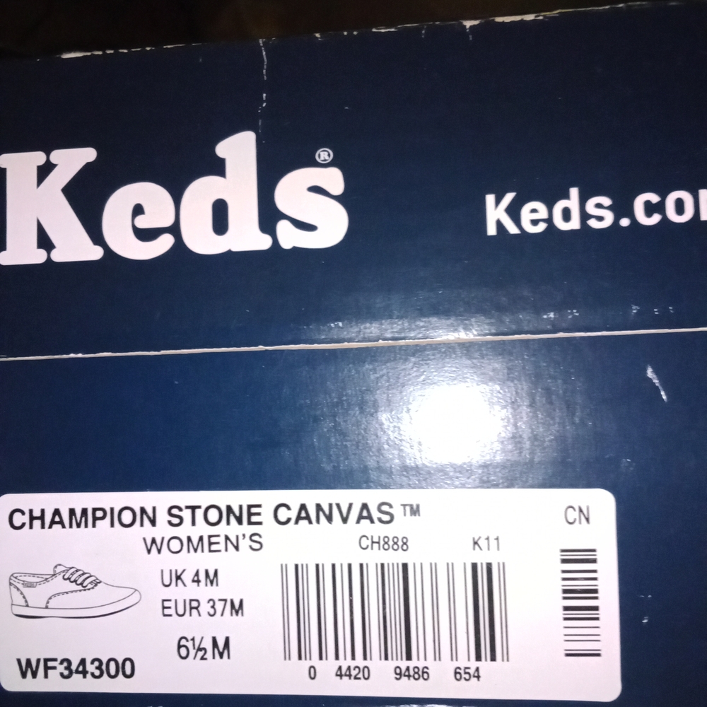 Keds Women's Beige Canvas Sneakers - Picture 5 of 5